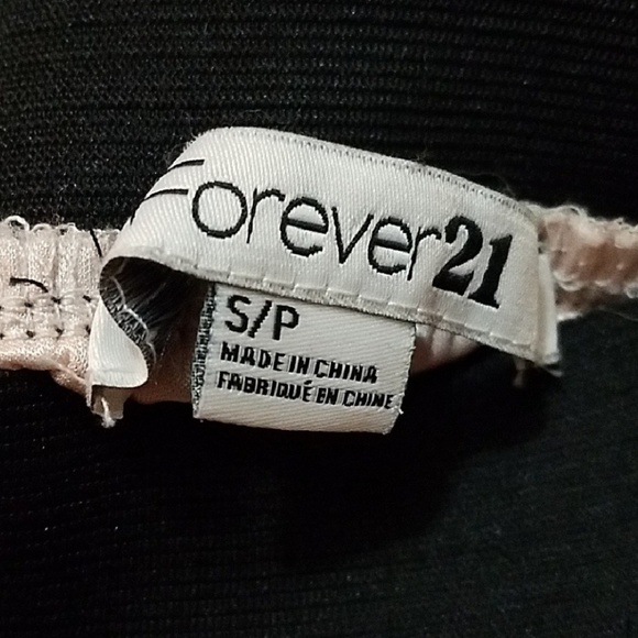 Forever 21 pleated skirt - Picture 2 of 2